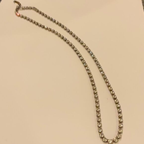 Pretty simple Rhinestone necklace  - Picture 1 of 2